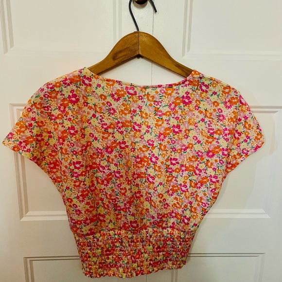 ONLY floral top size M. Never worn in excellent condition - Picture 2 of 5